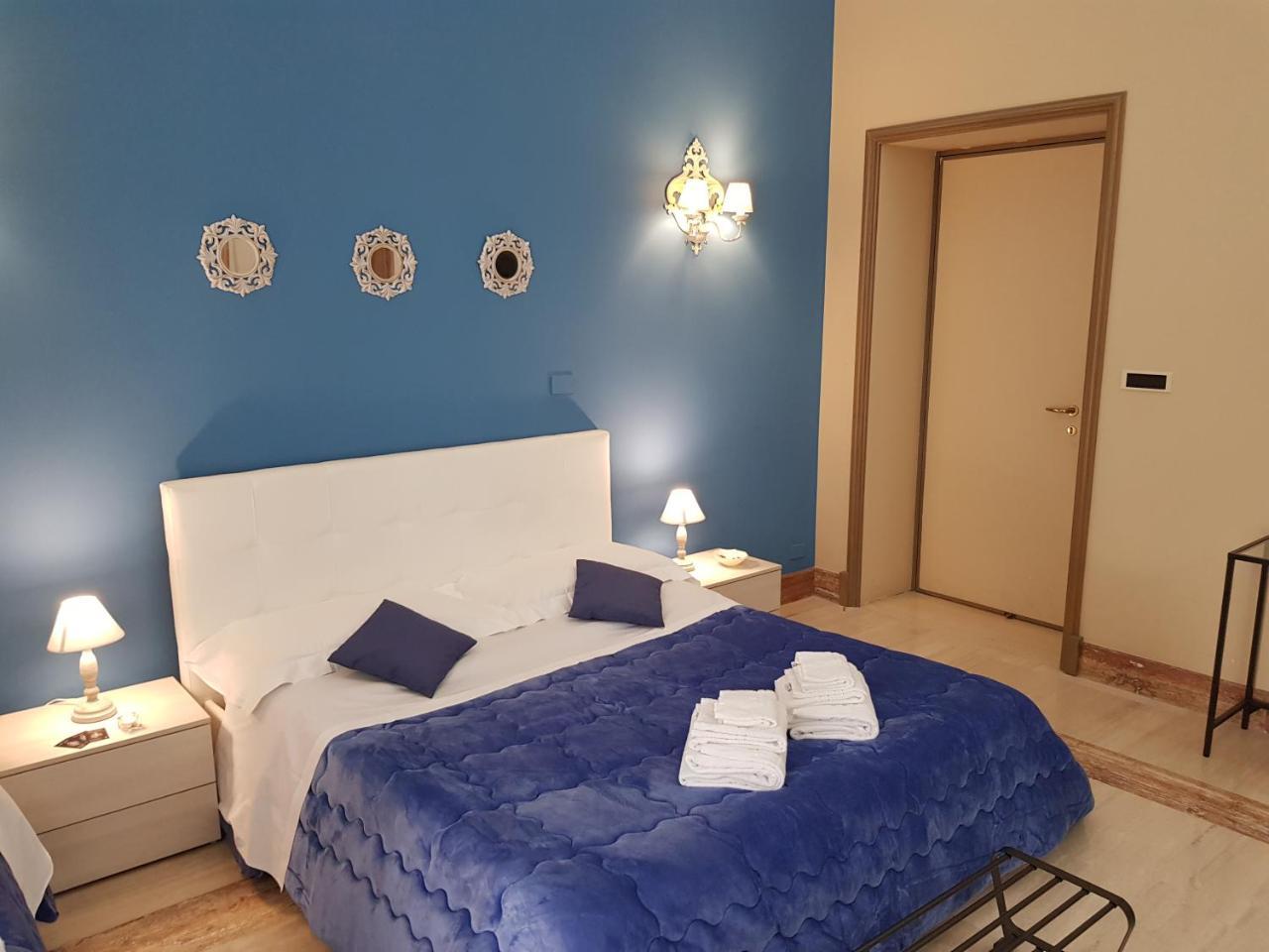 Sicily Luxury Couette-café